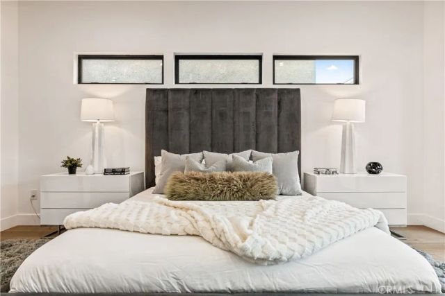 1170 S Lucerne, Los Angeles, CA 90019
