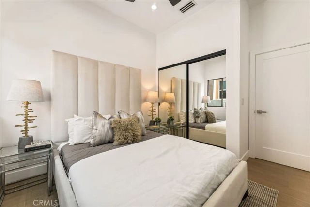 1170 S Lucerne, Los Angeles, CA 90019