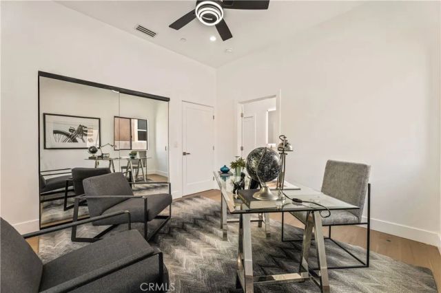 1170 S Lucerne, Los Angeles, CA 90019