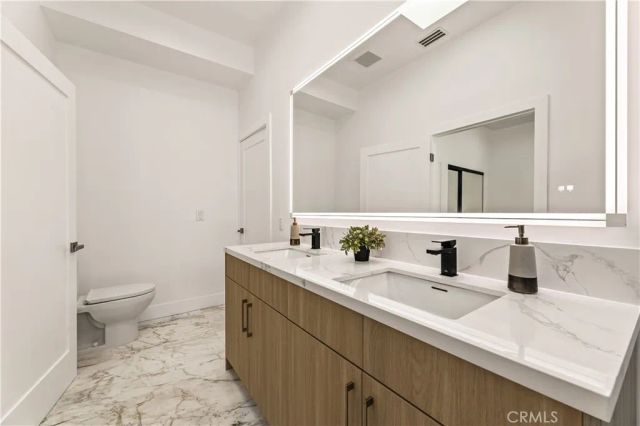 1170 S Lucerne, Los Angeles, CA 90019
