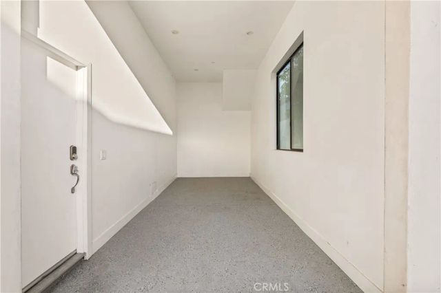 1170 S Lucerne, Los Angeles, CA 90019