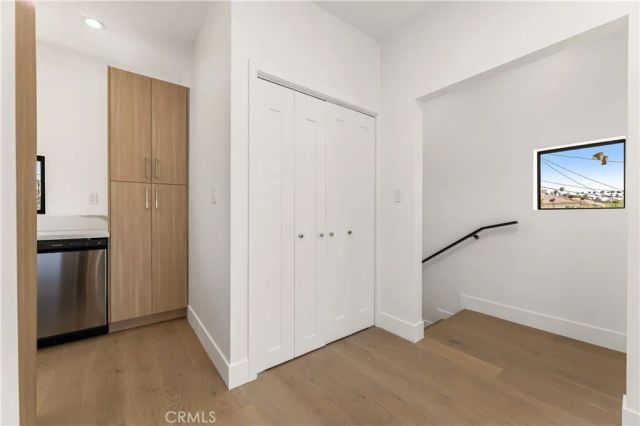 1170 S Lucerne, Los Angeles, CA 90019