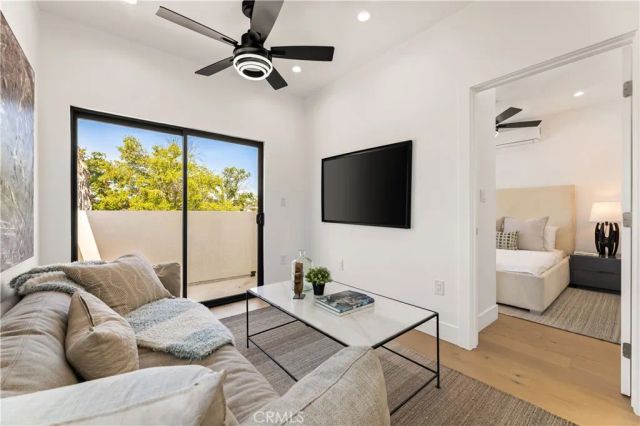 1170 S Lucerne, Los Angeles, CA 90019