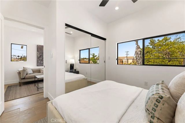 1170 S Lucerne, Los Angeles, CA 90019