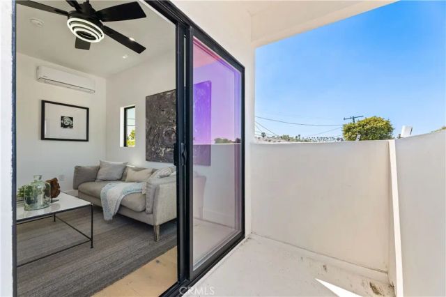 1170 S Lucerne, Los Angeles, CA 90019