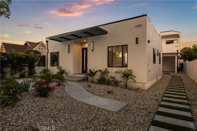 1170 S Lucerne, Los Angeles, CA 90019