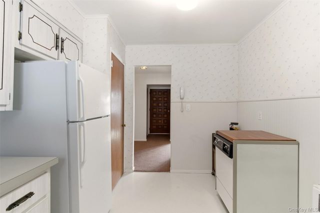 3 Bayberry Drive, Plainview, NY 11803