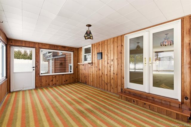 3 Bayberry Drive, Plainview, NY 11803