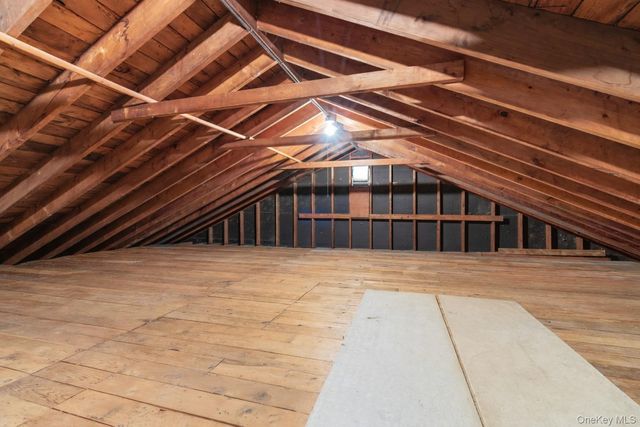 3 Bayberry Drive, Plainview, NY 11803