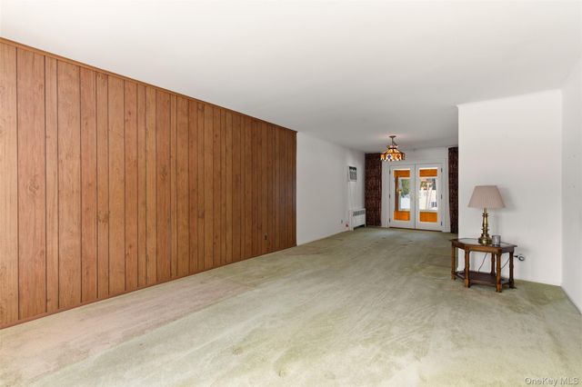 3 Bayberry Drive, Plainview, NY 11803