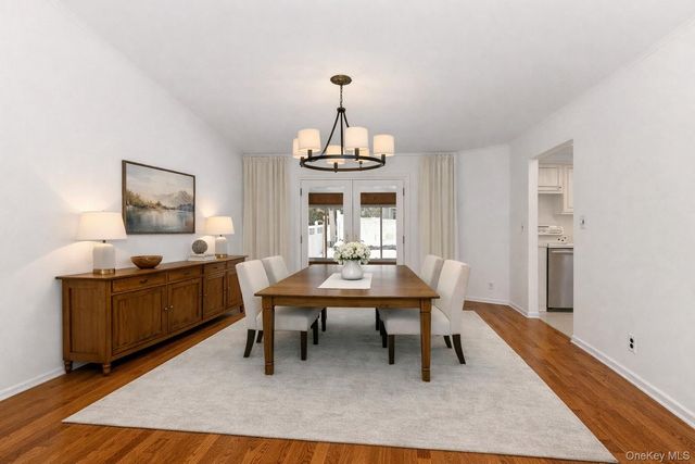 3 Bayberry Drive, Plainview, NY 11803