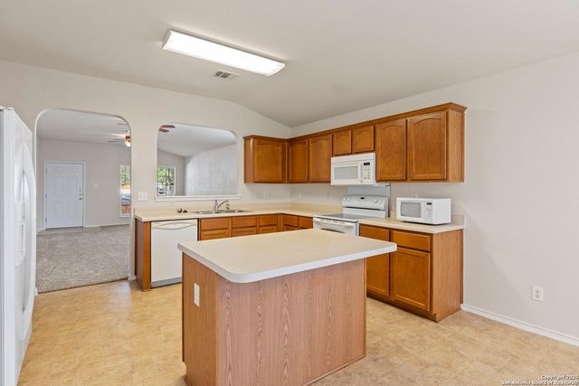 6954 Cutting, San Antonio, TX 78244