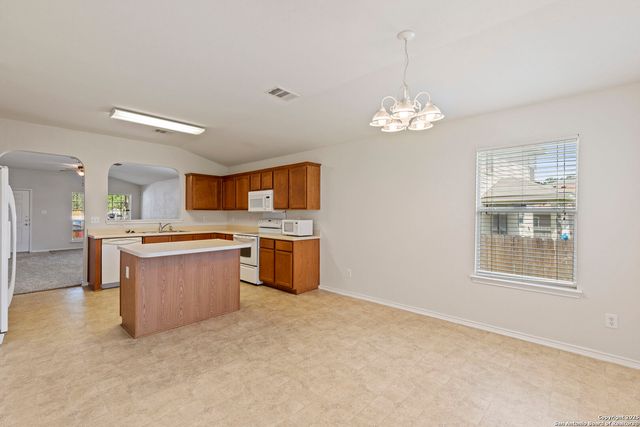 6954 Cutting, San Antonio, TX 78244