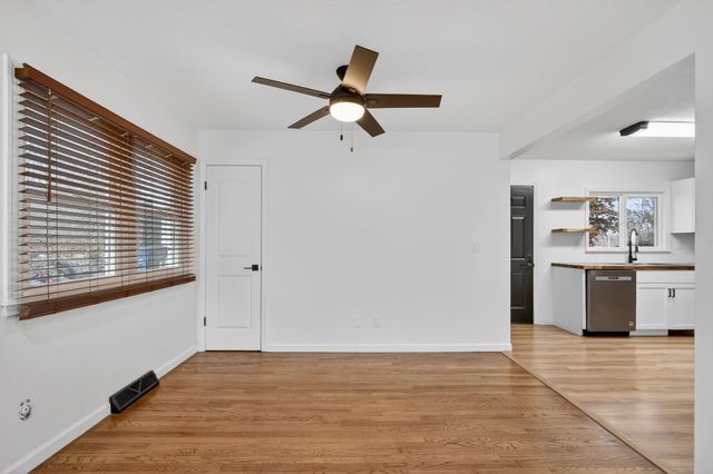 4208 Valley Circle, Des Moines, IA 50317