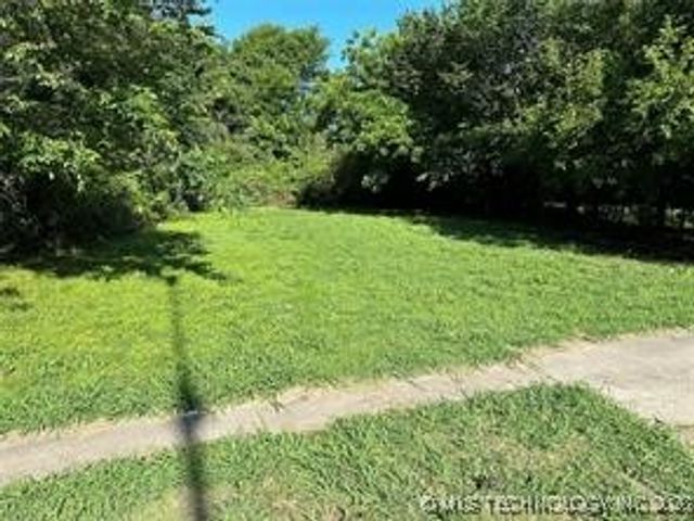 1016 N Wood Drive, Okmulgee, OK 74447