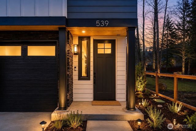 539 NW Juniper Street, Issaquah, WA 98027