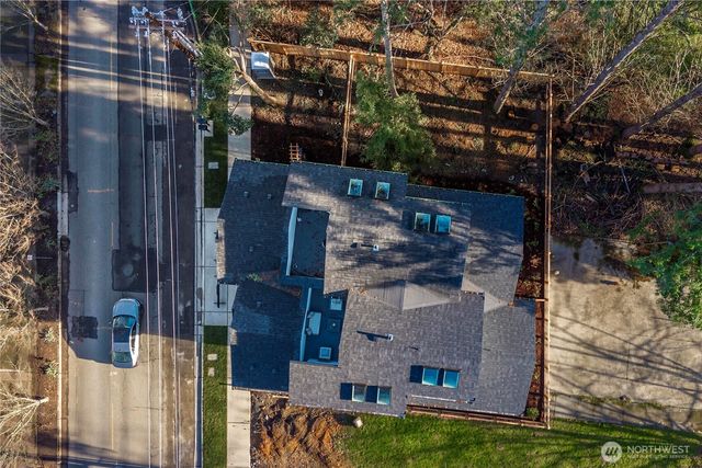 539 NW Juniper Street, Issaquah, WA 98027