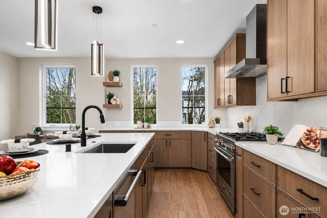 539 NW Juniper Street, Issaquah, WA 98027
