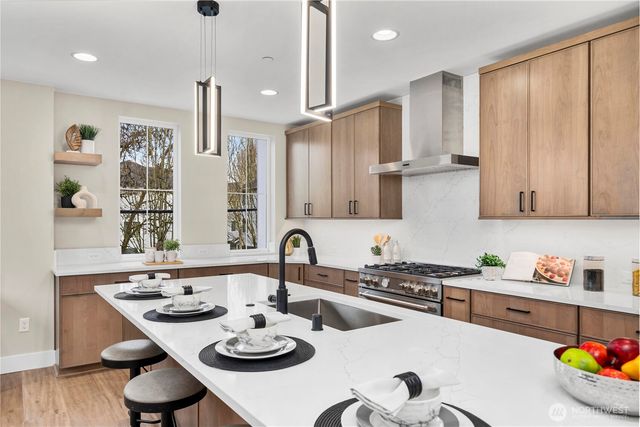 539 NW Juniper Street, Issaquah, WA 98027