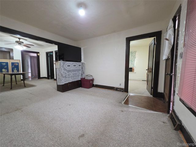19 Gerdon Avenue, Pontiac, MI 48342