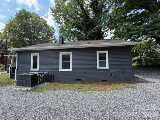 316 N Bost Street, Statesville, NC 28677