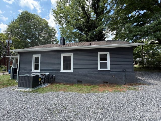316 N Bost Street, Statesville, NC 28677