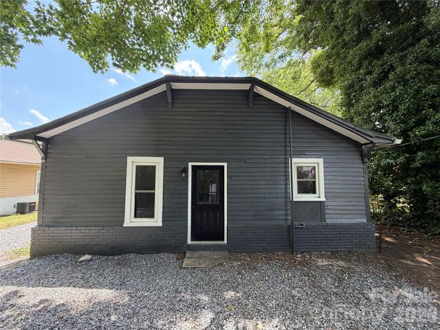 316 N Bost Street, Statesville, NC 28677