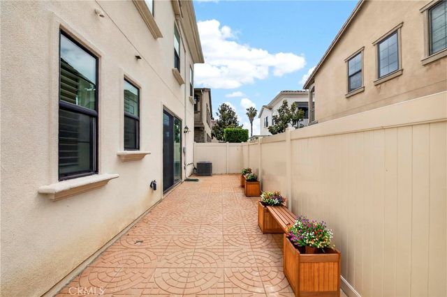 1856 Harvest Circle, Tustin, CA 92780