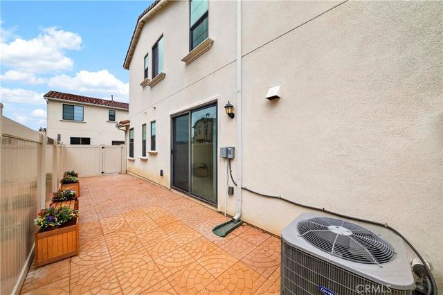 1856 Harvest Circle, Tustin, CA 92780