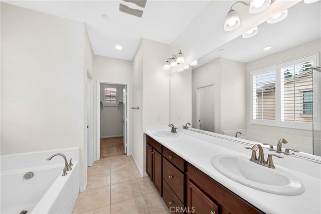 1856 Harvest Circle, Tustin, CA 92780