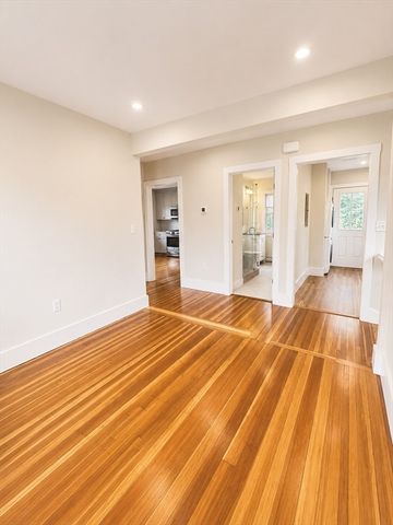 982 Main Street A, Woburn, MA 01801