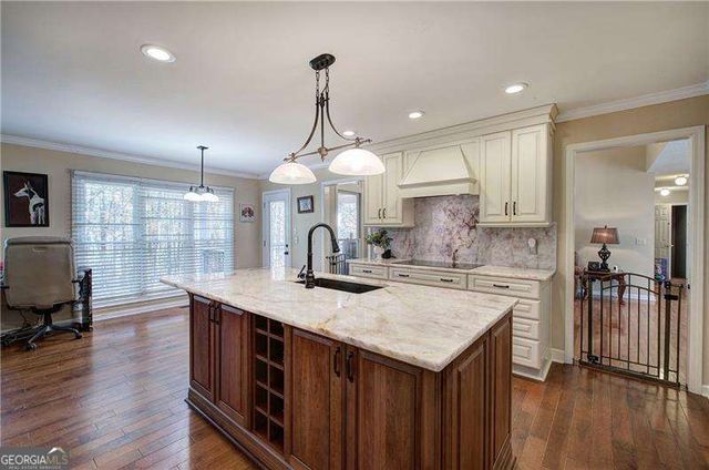 67 Timberlake Cove NE, Cartersville, GA 30121