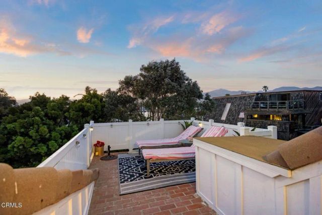 999 Waterbury Lane, Ventura, CA 93001