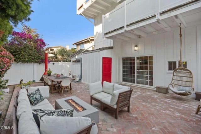 999 Waterbury Lane, Ventura, CA 93001