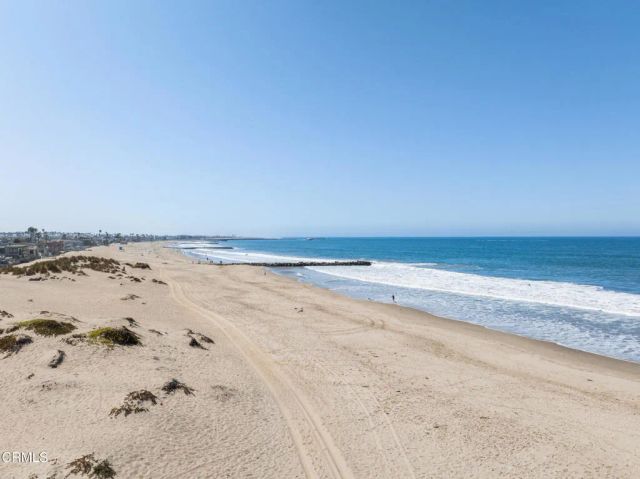 999 Waterbury Lane, Ventura, CA 93001
