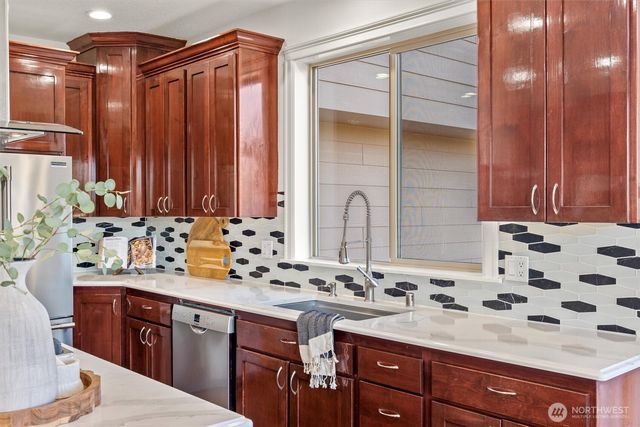 1727 NW Ogden Street, Camas, WA 98607