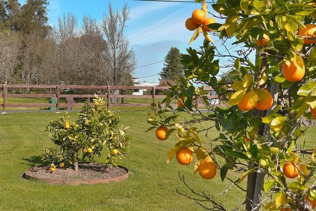 4782 Hall Rd, Santa Rosa, CA 95401