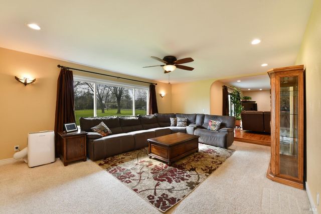 4782 Hall Rd, Santa Rosa, CA 95401