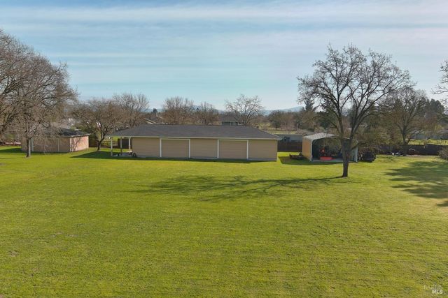 4782 Hall Rd, Santa Rosa, CA 95401