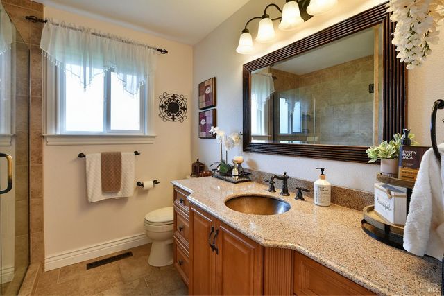 4782 Hall Rd, Santa Rosa, CA 95401