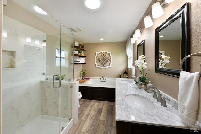 4782 Hall Rd, Santa Rosa, CA 95401