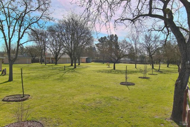 4782 Hall Rd, Santa Rosa, CA 95401