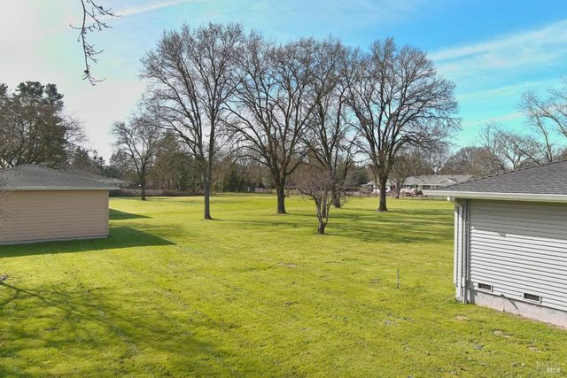 4782 Hall Rd, Santa Rosa, CA 95401