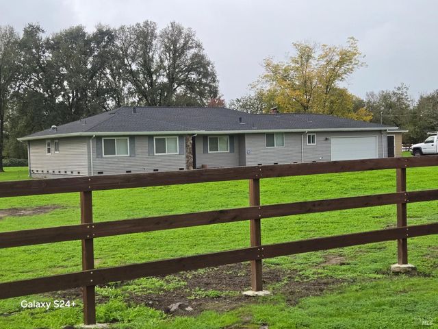 4782 Hall Rd, Santa Rosa, CA 95401