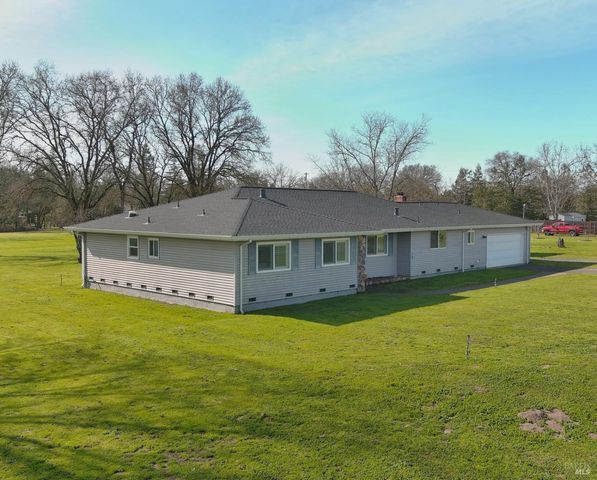 4782 Hall Rd, Santa Rosa, CA 95401