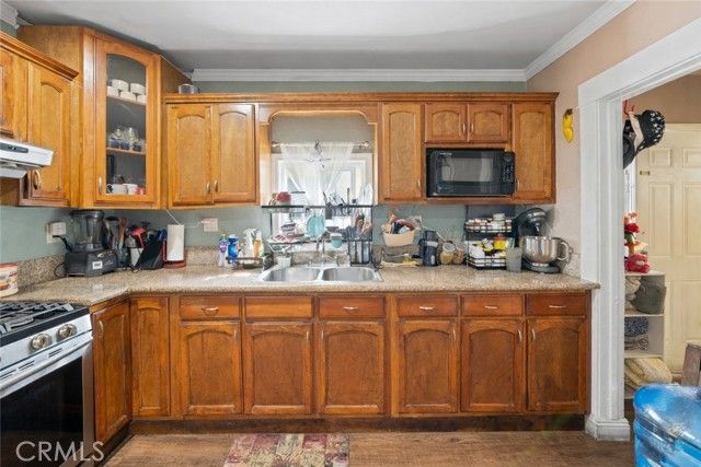 2208 Mortimer Street, Huntington Park, CA 90255