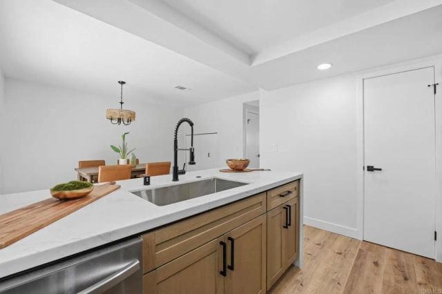 821 Del Mar Downs Road D, Solana Beach, CA 92075