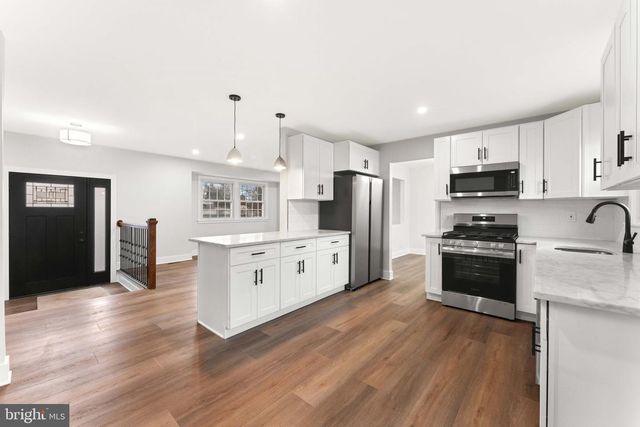 707 PARRY BLVD, Cinnaminson, NJ 08077