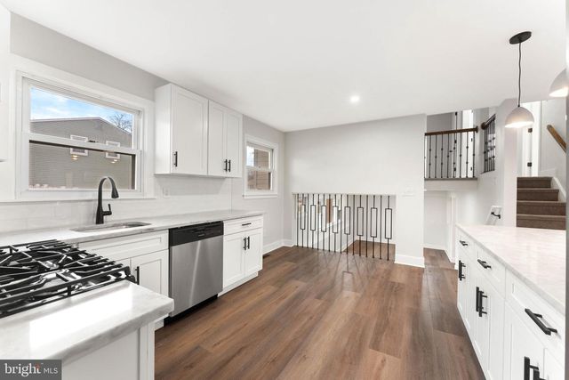 707 PARRY BLVD, Cinnaminson, NJ 08077