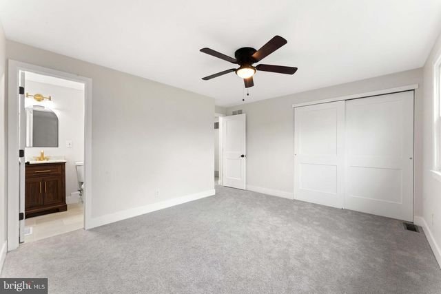 707 PARRY BLVD, Cinnaminson, NJ 08077